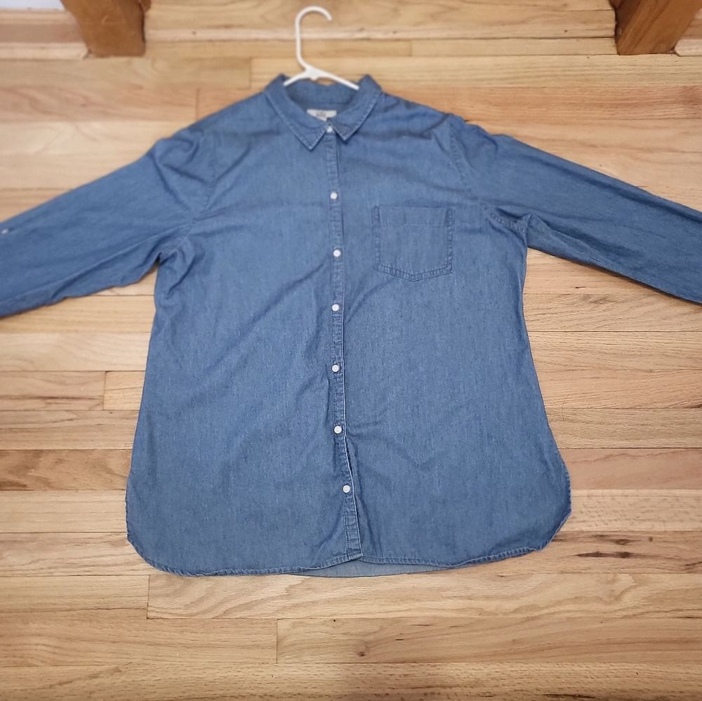 Denim long sleeve button shirt